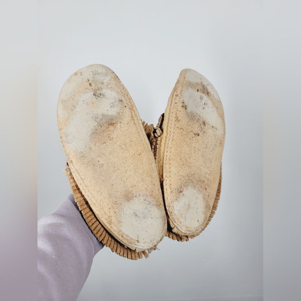 Moose Skin Tan Moccasin Shoe, Size 9 - Picture 4 of 5